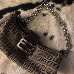 ⚠️💘VINTAGE FENDI ZUCCA PRINT BAGUETTE
